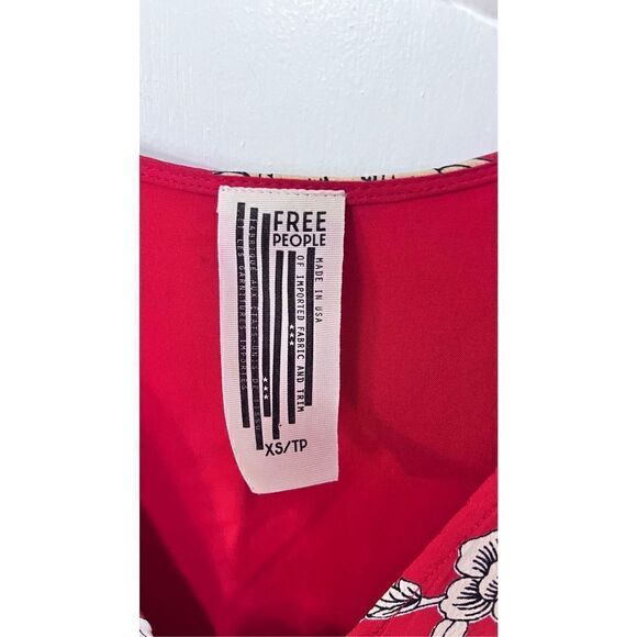FREE PEOPLE RED FLORAL V NECK DRESS WOMENS SIZE XS - Picture 4 of 9